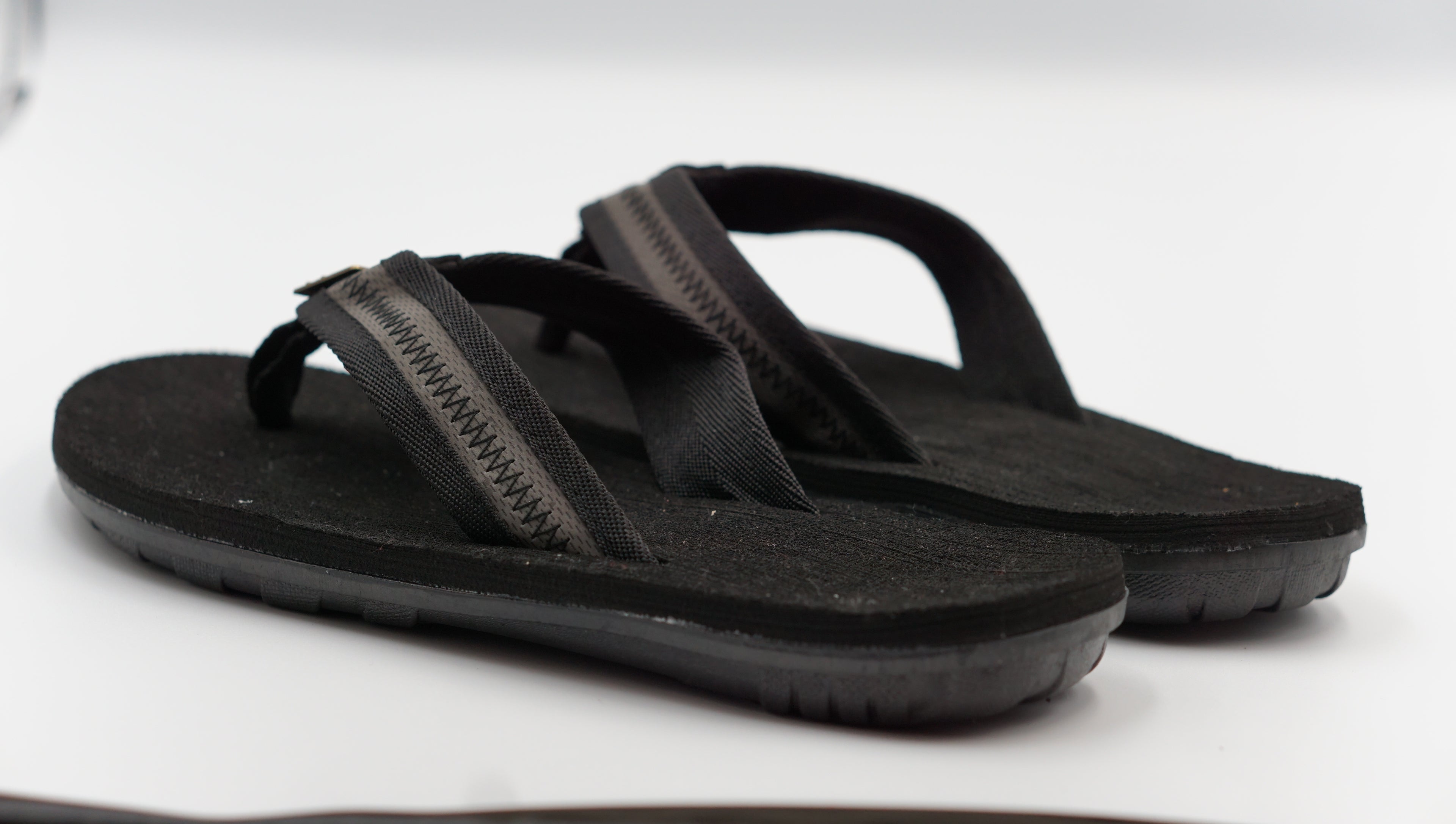 CASE of 30 pairs MIX 3 COLORS 5 SIZES Men’s Flip Flops Soft Cushion waterproof